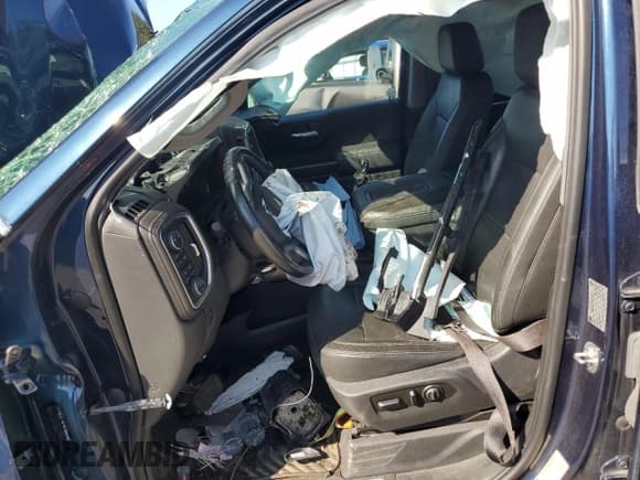 ✅ 2019 Chevrolet Silverado 1500 LTZ • VIN: 3GCUYGED0KG192551 • Lot: 70252594. Wystawiony na Copart z przebiegiem 100 779 mil. Bezpłatny archiwum sprzedaży aukcyjnych z USA i szczegółowy raport historii pojazdu na DreamBid. Zdjęcie 7.