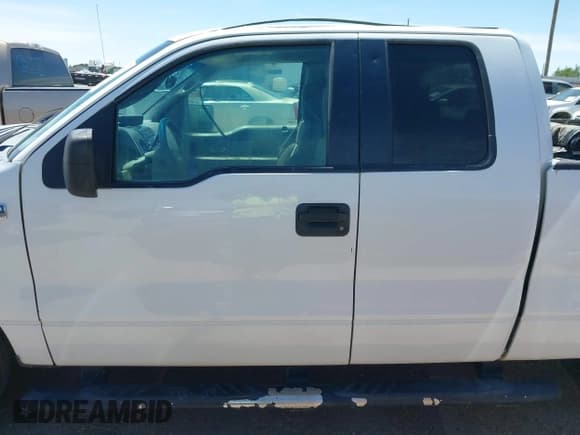 ✅ 2006 Ford F-150 XL • VIN: 1FTPX12V16NB39297 • Лот: 42271226. Опубликован ранее на IAAI с пробегом 179 551 миль. Бесплатный доступ к архиву аукционных продаж из США и подробный отчёт об истории автомобиля на DreamBid. Изображение 14.