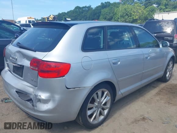 ✅ 2013 Audi A3 Premium • VIN: WAUBEAFM3DA006916 • Lot: 42483722. Listed on IAAI with 169,191 mi. Free auction sales archive from the USA and detailed vehicle history report at DreamBid. Image 4.
