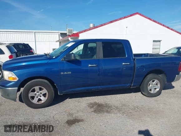 ✅ 2009 Dodge 1500 TRX • VIN: 1D3HB13P89S782116 • Lot: 41388667. Wystawiony na IAAI z przebiegiem 260 188 mil. Bezpłatny archiwum sprzedaży aukcyjnych z USA i szczegółowy raport historii pojazdu na DreamBid. Zdjęcie 14.