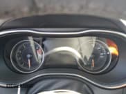 ✅ 2023 Jeep Cherokee Altitude Lux • VIN: 1C4PJMMB0PD102724 • Lot: 89711975. Wystawiony na Copart z przebiegiem Nie podano. Bezpłatny archiwum sprzedaży aukcyjnych z USA i szczegółowy raport historii pojazdu na DreamBid. Zdjęcie 9.