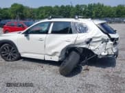 ✅ 2025 Mazda CX-50 S Premium Plus • VIN: 7MMVABEMXSN321379 • Лот: 42897243. Опубликован ранее на IAAI с пробегом 3 694 миль. Бесплатный доступ к архиву аукционных продаж из США и подробный отчёт об истории автомобиля на DreamBid. Изображение 14.