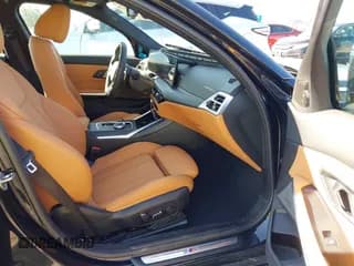 ✅ 2025 BMW 3 Series 330i • VIN: 3MW69CW03S8F72372 • Lot: 43202871. Listed on IAAI with 1,725 mi. Free auction sales archive from the USA and detailed vehicle history report at DreamBid. Image 5.