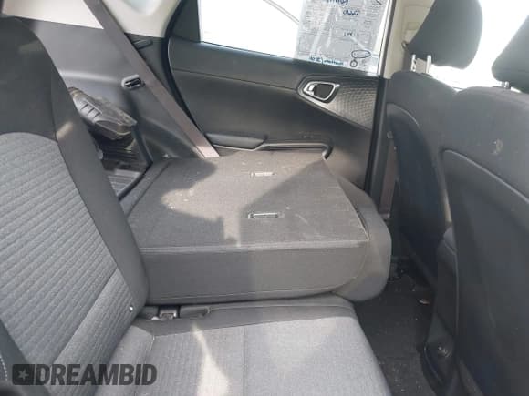 ✅ 2022 Kia Soul GT-Line • VIN: KNDJ63AU8N7151589 • Lot: 42141953. Listed on IAAI with 62,962 mi. Free auction sales archive from the USA and detailed vehicle history report at DreamBid. Image 8.