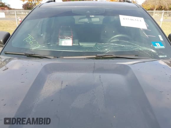 ✅ 2020 Ford Explorer XLT • VIN: 1FMSK8DH9LGB88851 • Lot: 43546314. Wystawiony na IAAI z przebiegiem 85 988 mil. Bezpłatny archiwum sprzedaży aukcyjnych z USA i szczegółowy raport historii pojazdu na DreamBid. Zdjęcie 17.