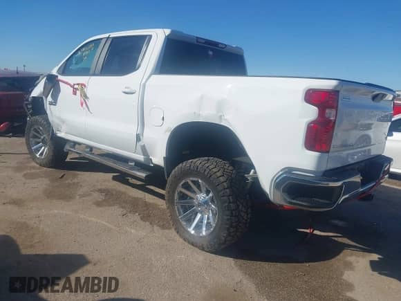 2022 Chevrolet Silverado 1500 LT z VIN 1GCPWCED9NZ194847, wystawiony jako IAAI lot #41697455 z przebiegiem 18 174 mil mil oraz . Historia ofert i sprzedaży dostępna na DreamBid. Obrazek 3.