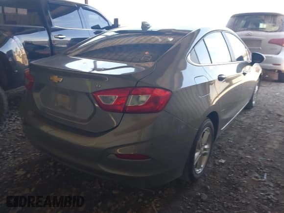 ✅ 2017 Chevrolet Cruze LT • VIN: 1G1BE5SM6H7156286 • Лот: 43314131. Опубликован ранее на IAAI с пробегом 162 186 миль. Бесплатный доступ к архиву аукционных продаж из США и подробный отчёт об истории автомобиля на DreamBid. Изображение 4.