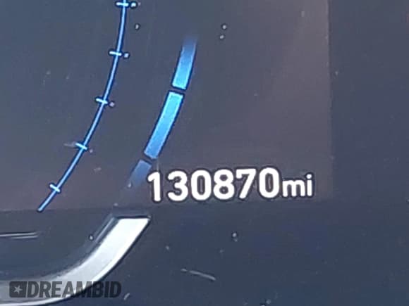 ✅ 2020 Hyundai Santa Fe Limited • VIN: 5NMS53AD1LH149101 • Lot: 42579658. Wystawiony na IAAI z przebiegiem 130 870 mil. Bezpłatny archiwum sprzedaży aukcyjnych z USA i szczegółowy raport historii pojazdu na DreamBid. Zdjęcie 15.