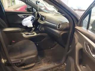 2019 Chevrolet Blazer with VIN 3GNKBBRA5KS681219, listed as a IAAI auction lot 42925694 with 102,081 mi miles and . Bid and sale history available at DreamBid. Image 5.