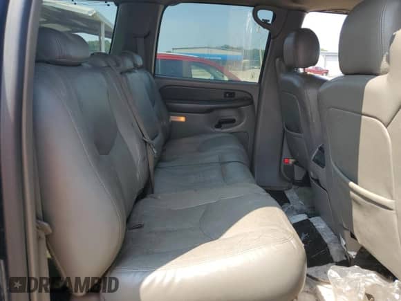 2003 Chevrolet Suburban LT с VIN 1GNEC16Z33J201633, выставлен на аукционе Copart как лот 67957764 с пробегом Не указан миль и Чистый • Clean title. История ставок и продаж доступна на DreamBid. Изображение 11.