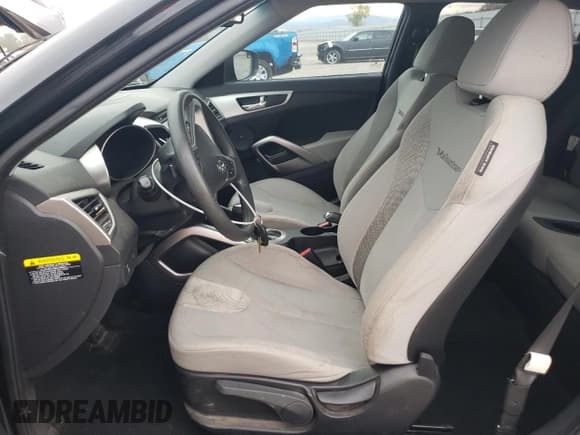 ✅ 2012 Hyundai Veloster w/Gray Int • VIN: KMHTC6AD0CU029449 • Lot: 77355184. Wystawiony na Copart z przebiegiem 107 734 mil. Bezpłatny archiwum sprzedaży aukcyjnych z USA i szczegółowy raport historii pojazdu na DreamBid. Zdjęcie 7.