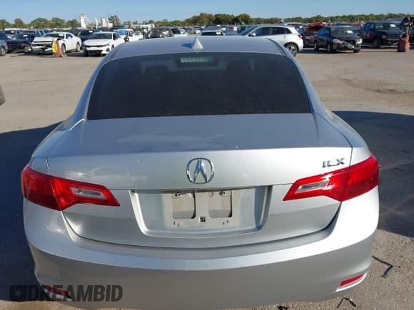 ✅ 2014 Acura ILX • VIN: 19VDE1F30EE010545 • Lot: 43475523. Listed on IAAI with 232,805 mi. Free auction sales archive from the USA and detailed vehicle history report at DreamBid. Image 16.