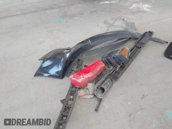 ✅ 2005 Chevrolet Colorado LS Z85 • VIN: 1GCCS146058256126 • Lot: 42363426. Listed on IAAI with 258,401 mi. Free auction sales archive from the USA and detailed vehicle history report at DreamBid. Image 12.