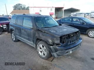 ✅ 2011 Jeep Patriot Latitude X • VIN: 1J4NT4GB7BD122825 • Lot: 41341078. Wystawiony na IAAI z przebiegiem Nie podano. Bezpłatny archiwum sprzedaży aukcyjnych z USA i szczegółowy raport historii pojazdu na DreamBid. Zdjęcie 1.