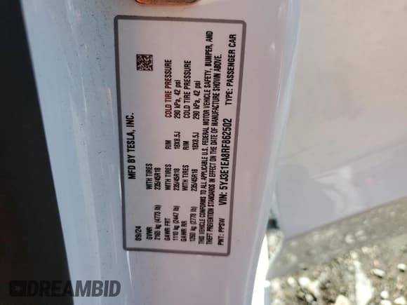 ✅ 2024 Tesla Model 3 • VIN: 5YJ3E1EA8RF862502 • Lot: 58070265. Wystawiony na Copart z przebiegiem 9 554 mil. Bezpłatny archiwum sprzedaży aukcyjnych z USA i szczegółowy raport historii pojazdu na DreamBid. Zdjęcie 12.