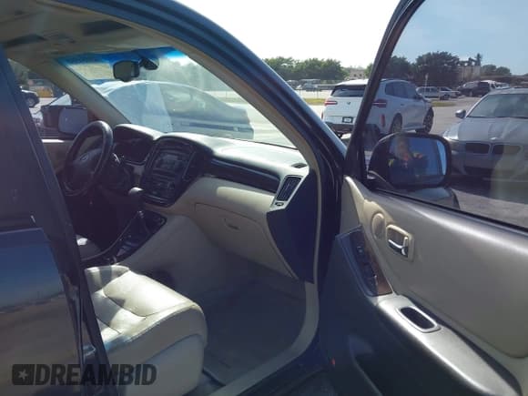 ✅ 2003 Toyota Highlander Limited • VIN: JTEHF21A730108491 • Lot: 43684560. Listed on IAAI with 144,394 mi. Free auction sales archive from the USA and detailed vehicle history report at DreamBid. Image 5.