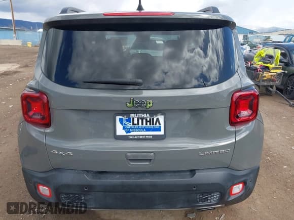 ✅ 2021 Jeep Renegade Limited • VIN: ZACNJDD19MPN35418 • Lot: 41995933. Listed on IAAI with 3,742 mi. Free auction sales archive from the USA and detailed vehicle history report at DreamBid. Image 16.