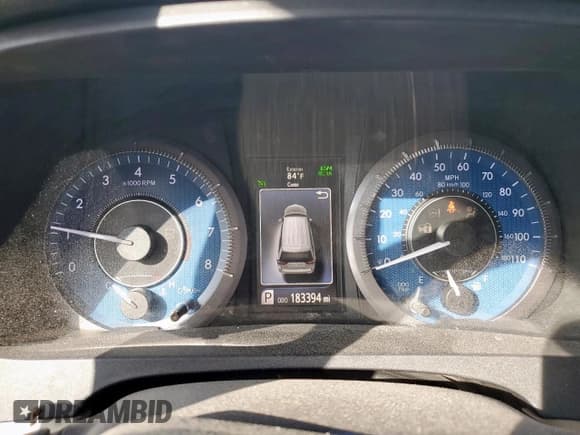 ✅ 2018 Toyota Sienna XLE • VIN: 5TDYZ3DC0JS940599 • Lot: 92321525. Listed on Copart with 183,394 mi. Free auction sales archive from the USA and detailed vehicle history report at DreamBid. Image 9.