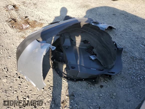 ✅ 2024 Toyota Corolla Cross LE • VIN: 7MUBAABG5RV112489 • Lot: 80777095. Wystawiony na Copart z przebiegiem 20 929 mil. Bezpłatny archiwum sprzedaży aukcyjnych z USA i szczegółowy raport historii pojazdu na DreamBid. Zdjęcie 13.