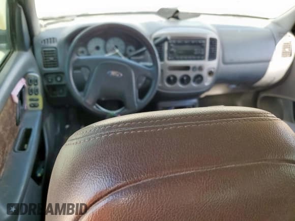 ✅ 2004 Ford Escape XLT • VIN: 1FMYU03154KB52292 • Lot: 70389795. Wystawiony na Copart z przebiegiem Nie podano. Bezpłatny archiwum sprzedaży aukcyjnych z USA i szczegółowy raport historii pojazdu na DreamBid. Zdjęcie 8.