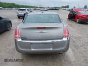 ✅ 2014 Chrysler 300 C • VIN: 2C3CCAKG8EH164446 • Lot: 42282141. Wystawiony na IAAI z przebiegiem 199 257 mil. Bezpłatny archiwum sprzedaży aukcyjnych z USA i szczegółowy raport historii pojazdu na DreamBid. Zdjęcie 16.