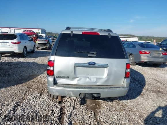 ✅ 2010 Ford Explorer Limited • VIN: 1FMEU6FEXAUA19774 • Lot: 43543643. Wystawiony na IAAI z przebiegiem 175 122 mil. Bezpłatny archiwum sprzedaży aukcyjnych z USA i szczegółowy raport historii pojazdu na DreamBid. Zdjęcie 17.