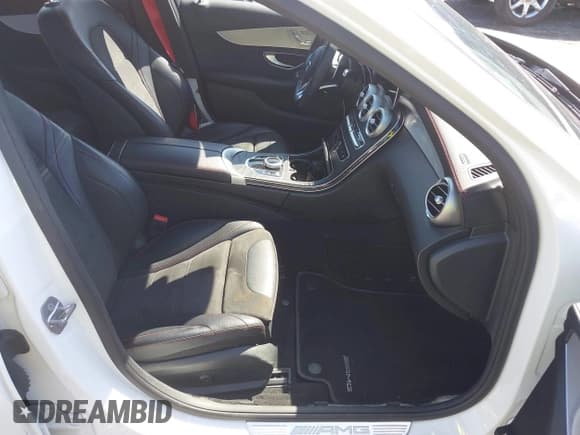 ✅ 2020 Mercedes-Benz C 43 AMG • VIN: W1KWF6EB3LR597270 • Lot: 41902543. Wystawiony na IAAI z przebiegiem 37 372 mil. Bezpłatny archiwum sprzedaży aukcyjnych z USA i szczegółowy raport historii pojazdu na DreamBid. Zdjęcie 5.