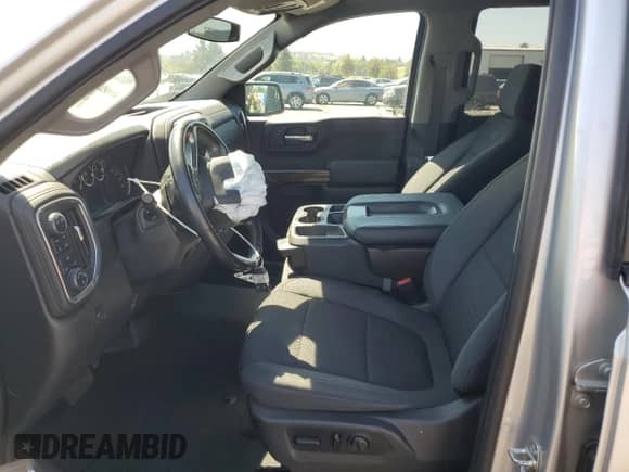 2021 Chevrolet Silverado 1500 LT z VIN 3GCUYDED5MG395226, wystawiony jako Copart lot #61405205 z przebiegiem 33 745 mil mil oraz Szkoda całkowita • Salvage title. Historia ofert i sprzedaży dostępna na DreamBid. Obrazek 7.