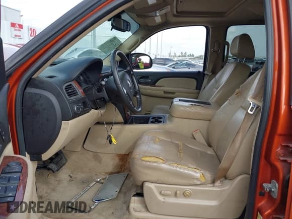 ✅ 2008 Chevrolet Avalanche LTZ • VIN: 3GNEC12J48G216702 • Lot: 41753596. Listed on IAAI with 299,925 mi. Free auction sales archive from the USA and detailed vehicle history report at DreamBid. Image 5.