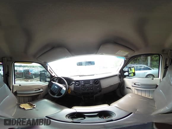 ✅ 2009 Ford F-350 • VIN: 1FDSW30589EA60883 • Lot: 42764939. Listed on IAAI with Not provided. Free auction sales archive from the USA and detailed vehicle history report at DreamBid. Image 18.