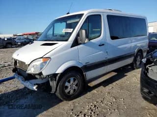 ✅ 2013 Mercedes-Benz Sprinter Passenger • VIN: WDZPE7CC6D5809204 • Lot: 80884474. Wystawiony na Copart z przebiegiem 92 819 mil. Bezpłatny archiwum sprzedaży aukcyjnych z USA i szczegółowy raport historii pojazdu na DreamBid. Zdjęcie 1.