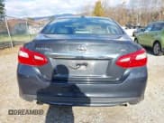 ✅ 2018 Nissan Altima S • VIN: 1N4AL3AP2JC166342 • Лот: 43585540. Опубликован ранее на IAAI с пробегом 122 450 миль. Бесплатный доступ к архиву аукционных продаж из США и подробный отчёт об истории автомобиля на DreamBid. Изображение 17.