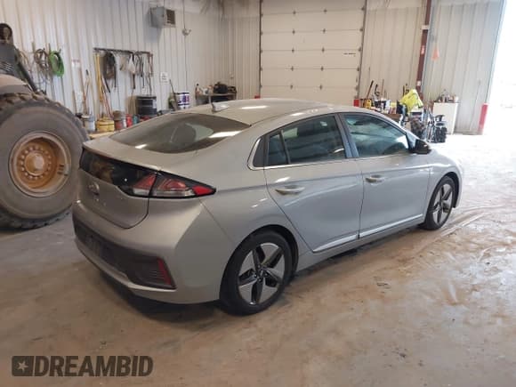 ✅ 2020 Hyundai Ioniq Preferred • VIN: KMHC85LC2LU221312 • Lot: 41971425. Wystawiony na IAAI z przebiegiem 45 414 mil. Bezpłatny archiwum sprzedaży aukcyjnych z USA i szczegółowy raport historii pojazdu na DreamBid. Zdjęcie 4.