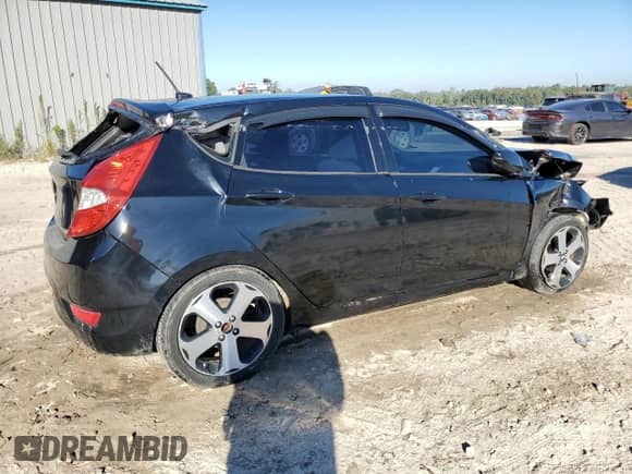 2017 Hyundai Accent SE with VIN KMHCT5AE9HU315777, listed as a Copart auction lot 86477445 with 135,250 mi miles and Salvage title. Bid and sale history available at DreamBid. Image 3.