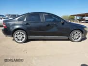 ✅ 2005 Volvo S40 • VIN: YV1MS682952077556 • Lot: 41664901. Listed on IAAI with Not provided. Free auction sales archive from the USA and detailed vehicle history report at DreamBid. Image 6.