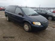 ✅ 2005 Chrysler Town & Country LX • VIN: 2C4GP44R55R558708 • Lot: 43892289. Listed on IAAI with 258,237 mi. Free auction sales archive from the USA and detailed vehicle history report at DreamBid. Image 1.