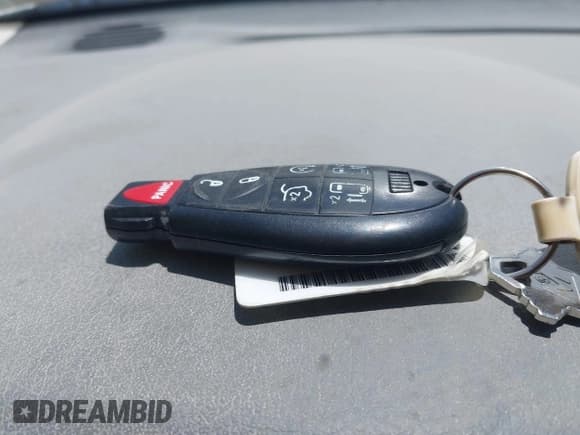 ✅ 2010 Chrysler Town & Country Limited • VIN: 2A4RR7DX3AR381289 • Lot: 42649099. Wystawiony na IAAI z przebiegiem 248 071 mil. Bezpłatny archiwum sprzedaży aukcyjnych z USA i szczegółowy raport historii pojazdu na DreamBid. Zdjęcie 11.