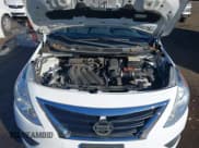 ✅ 2017 Nissan Versa S • VIN: 3N1CN7AP7HL882871 • Lot: 43805326. Wystawiony na IAAI z przebiegiem 78 637 mil. Bezpłatny archiwum sprzedaży aukcyjnych z USA i szczegółowy raport historii pojazdu na DreamBid. Zdjęcie 10.