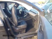 ✅ 2022 Tesla Model Y Performance • VIN: 7SAYGDEF6NF390827 • Lot: 43454751. Wystawiony na IAAI z przebiegiem Nie podano. Bezpłatny archiwum sprzedaży aukcyjnych z USA i szczegółowy raport historii pojazdu na DreamBid. Zdjęcie 5.