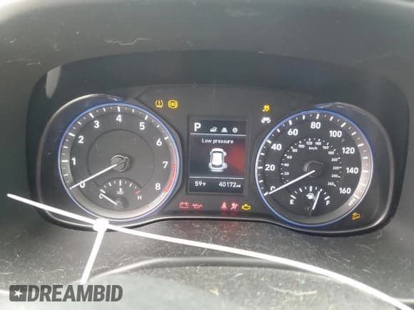 ✅ 2019 Hyundai Kona SE • VIN: KM8K12AAXKU208807 • Лот: 39401164. Опубликован ранее на Copart с пробегом 40 172 миль. Бесплатный доступ к архиву аукционных продаж из США и подробный отчёт об истории автомобиля на DreamBid. Изображение 9.