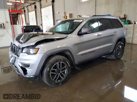 2019 Jeep Grand Cherokee Trailhawk с VIN 1C4RJFLT9KC855777, выставлен на аукционе Copart как лот 61535655 с пробегом 60 152 миль миль и Списание • Salvage title. История ставок и продаж доступна на DreamBid. Изображение 1.
