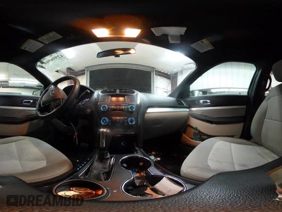 ✅ 2018 Ford Explorer • VIN: 1FM5K7B87JGA98444 • Lot: 42996968. Wystawiony na IAAI z przebiegiem 62 107 mil. Bezpłatny archiwum sprzedaży aukcyjnych z USA i szczegółowy raport historii pojazdu na DreamBid. Zdjęcie 18.