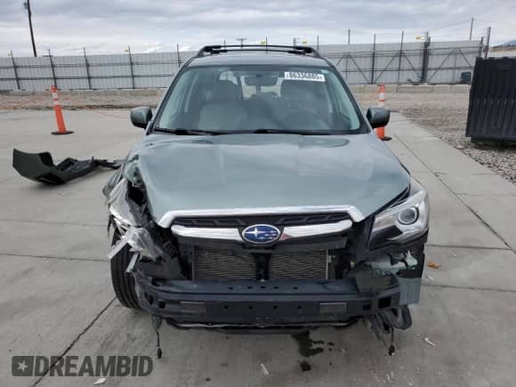 2018 Subaru Forester Limited with VIN JF2SJARC8JH586461, listed as a Copart auction lot 86336885 with 65,237 mi miles and Salvage title. Bid and sale history available at DreamBid. Image 5.