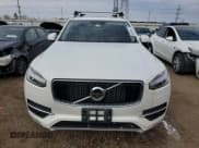 ✅ 2019 Volvo XC90 Momentum • VIN: YV4A22PK5K1444180 • Lot: 71749725. Wystawiony na Copart z przebiegiem 33 022 mil. Bezpłatny archiwum sprzedaży aukcyjnych z USA i szczegółowy raport historii pojazdu na DreamBid. Zdjęcie 5.