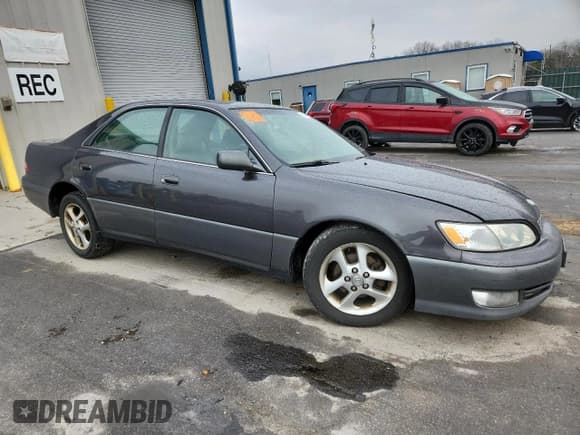 ✅ 2001 Lexus ES 300 • VIN: JT8BF28G315109883 • Lot: 93138255. Listed on Copart with 228,811 mi. Free auction sales archive from the USA and detailed vehicle history report at DreamBid. Image 4.