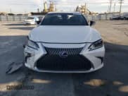 ✅ 2021 Lexus ES 300h Luxury • VIN: 58AEA1C11MU012688 • Lot: 89016795. Wystawiony na Copart z przebiegiem 123 574 mil. Bezpłatny archiwum sprzedaży aukcyjnych z USA i szczegółowy raport historii pojazdu na DreamBid. Zdjęcie 5.