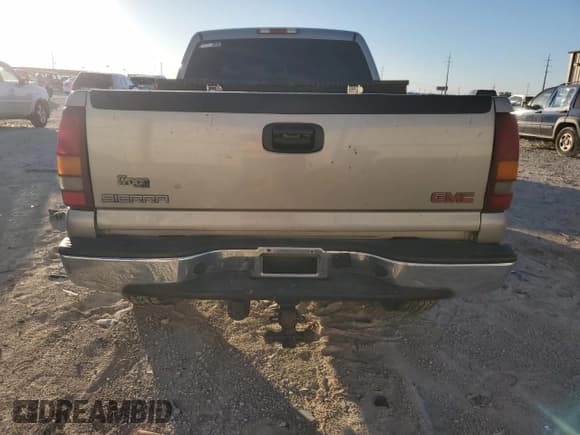 ✅ 2001 GMC Sierra 1500HD SLE • VIN: 1GTGC13UX1F202868 • Lot: 43929435. Wystawiony na Copart z przebiegiem 271 152 mil. Bezpłatny archiwum sprzedaży aukcyjnych z USA i szczegółowy raport historii pojazdu na DreamBid. Zdjęcie 6.