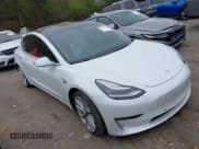 ✅ 2020 Tesla Model 3 Long Range • VIN: 5YJ3E1EB0LF703733 • Lot: 41796732. Wystawiony na IAAI z przebiegiem 75 027 mil. Bezpłatny archiwum sprzedaży aukcyjnych z USA i szczegółowy raport historii pojazdu na DreamBid. Zdjęcie 1.