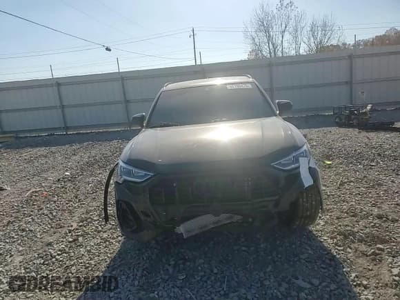 ✅ 2024 Audi Q3 S line Premium Plus • VIN: WA1EECF32R1031262 • Лот: 92199475. Опубликован ранее на Copart с пробегом 55 341 миль. Бесплатный доступ к архиву аукционных продаж из США и подробный отчёт об истории автомобиля на DreamBid. Изображение 14.