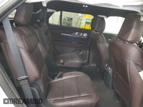 ✅ 2025 Ford Explorer Platinum • VIN: 1FMWK8HC1SGC55392 • Lot: 81004215. Wystawiony na Copart z przebiegiem 1 188 mil. Bezpłatny archiwum sprzedaży aukcyjnych z USA i szczegółowy raport historii pojazdu na DreamBid. Zdjęcie 11.